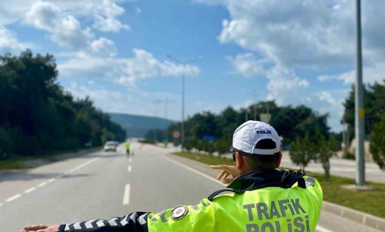 canakkalede sehirlerarasi otobus denetimleri devam ediyor 6351a2bd6af2 |