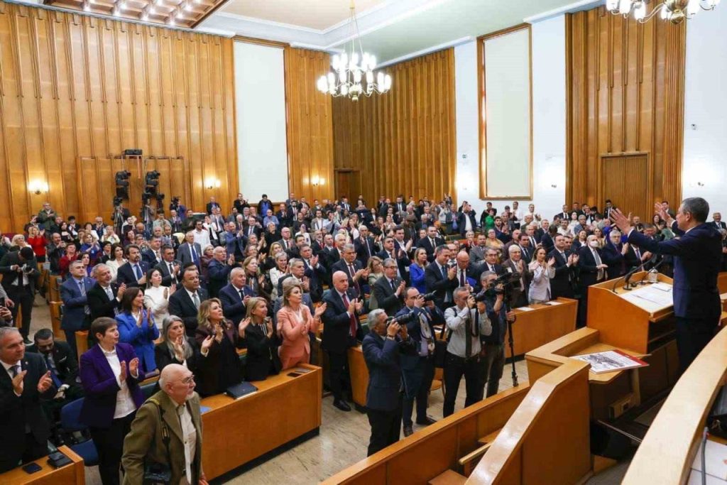 chp genel baskani ozel darbeyi yapip millete yuzde 25 zam uyguluyorlar 07de93663dc5 |