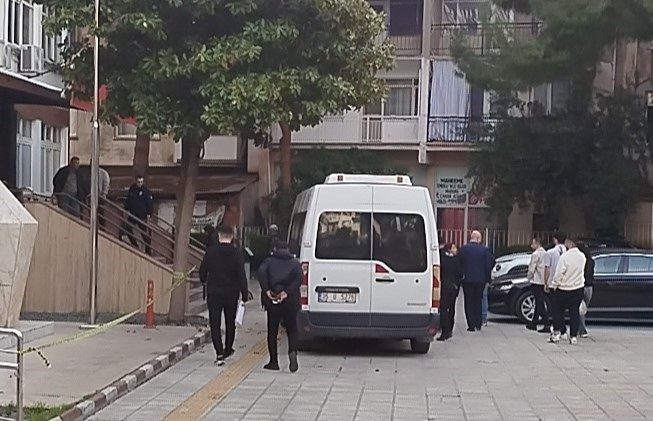 CHP’li Kemalpaşa Belediyesine yönelik usulsüzlük operasyonunda 2 tutuklama 1 chpli kemalpasa belediyesine yonelik usulsuzluk operasyonunda 2 tutuklama 4bfb9b7d7007 |