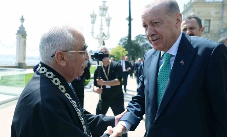 cumhurbaskani erdogan anayasa mahkemesi baskani ozkayayi kabul etti c09d6becdf80 |