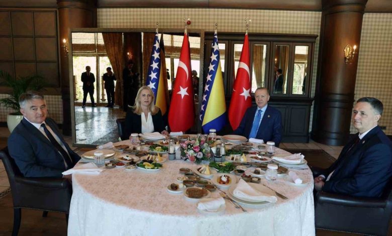 Cumhurbaşkanı Erdoğan, Bosna-Hersek Başkanlık Konseyi Başkanı ve üyeleriyle görüştü 1 cumhurbaskani erdogan bosna hersek baskanlik konseyi baskani ve uyeleriyle gorustu d30a5ba67c1f |