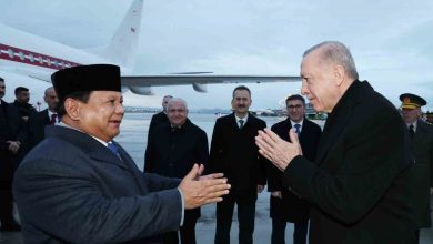 cumhurbaskani erdogan endonezya cumhurbaskani subiantoyu havalimaninda karsiladi 8d4184d71cab |