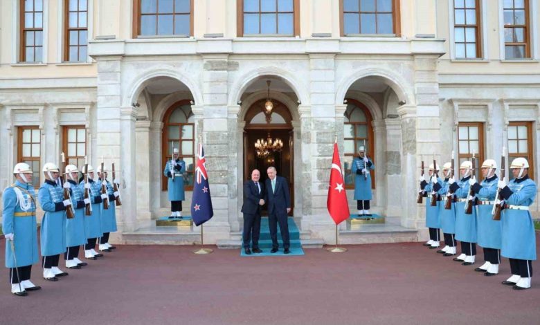 cumhurbaskani erdogan yeni zelanda basbakani luxonu kabul etti 37c91efda946 |