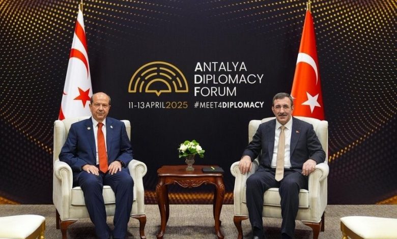 Cumhurbaşkanı Yardımcısı Yılmaz, KKTC Cumhurbaşkanı Tatar ile bir araya geldi 1 cumhurbaskani yardimcisi yilmaz kktc cumhurbaskani tatar ile bir araya geldi 549fa2a10111 |