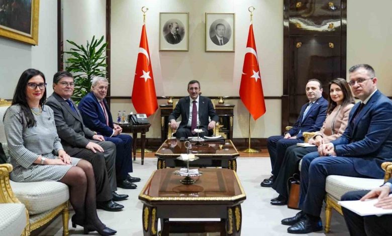 cumhurbaskani yardimcisi yilmaz sili disisleri bakani klaveren ile gorustu 2ebf23019dad |