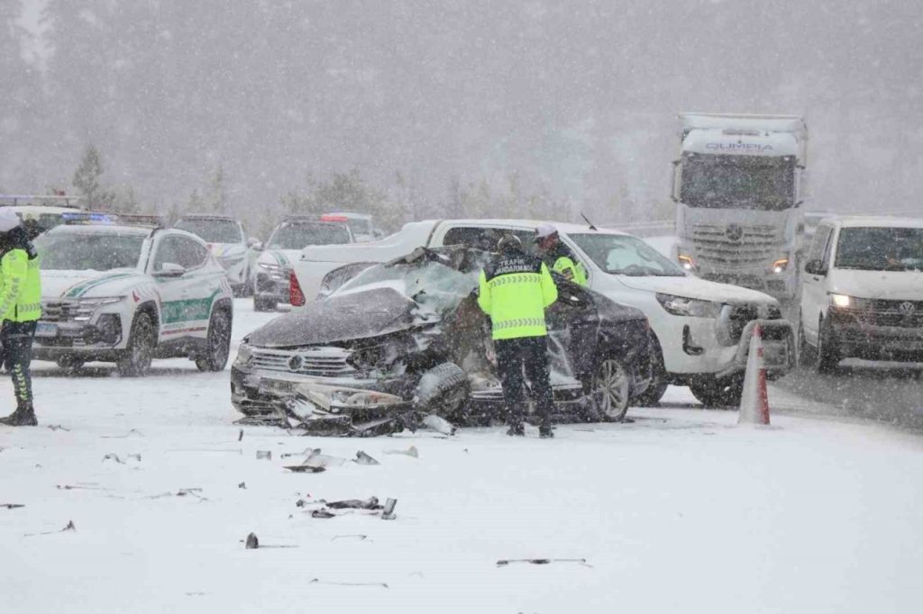 cumhurbaskanligi konvoyunda feci kaza 2 sehit 3704c649b60a |