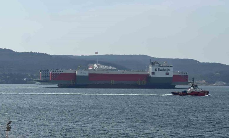Dev Yüzer Havuz Çanakkale Boğazı’ndan geçti 1 dev yuzer havuz canakkale bogazindan gecti 077791e2ba63 |