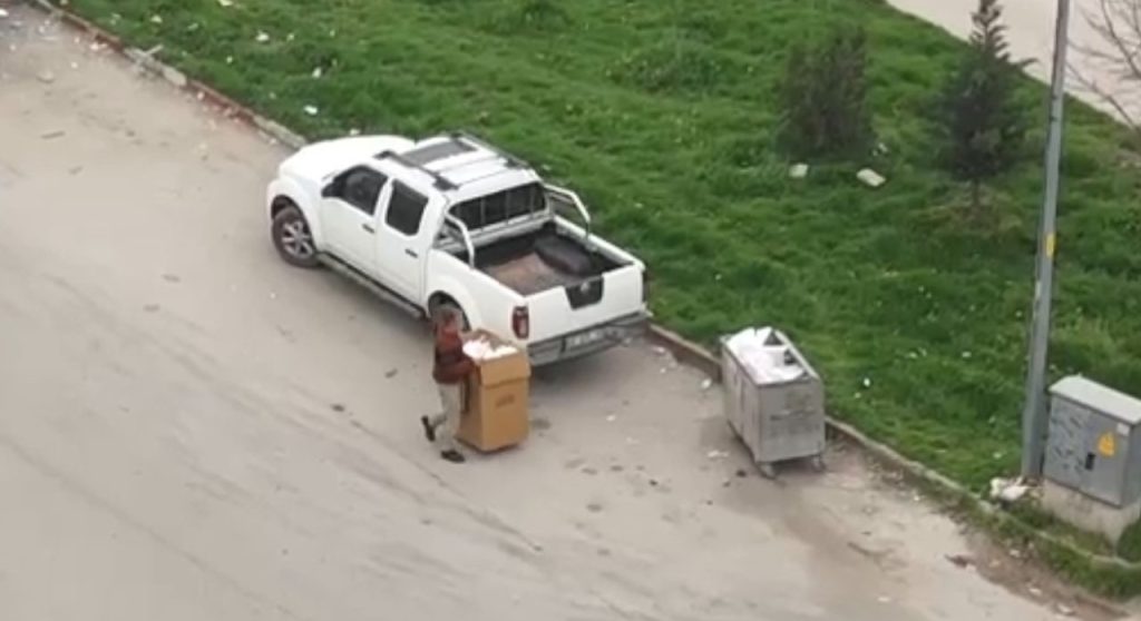 dron ile tespit ettiler cevreyi kirletenlere ceza yagdirdilar b497f6c5a5d8 |