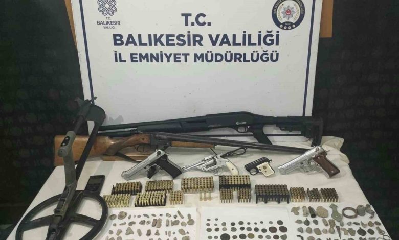 erdekte ruhsatsiz silah ve tarihi eser operasyonu 1 gozalti 54d16a5a8a19 |