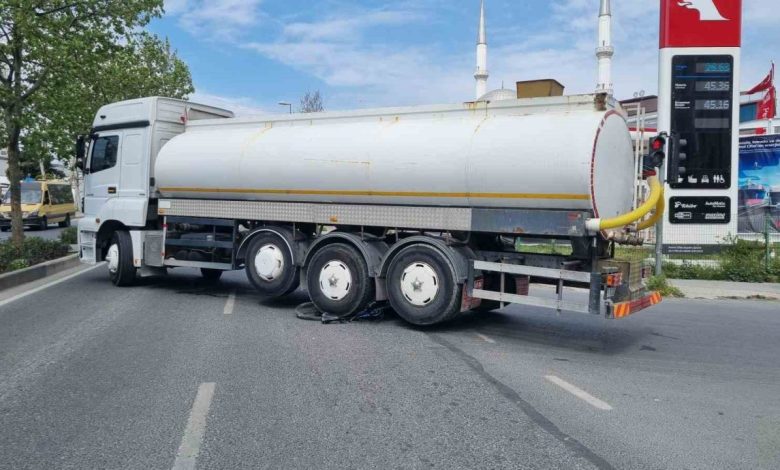 Esenyurt’ta feci kaza: Kamyonun altında kalan bisiklet sürücüsü hayatını kaybetti 1 esenyurtta feci kaza kamyonun altinda kalan bisiklet surucusu hayatini kaybetti e42cbc6d9be1 |