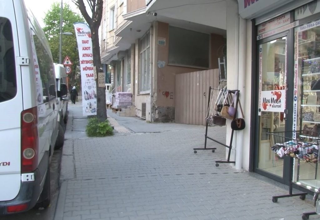 esenyurtta kavgayi firsat bilerek cantayi alip boyle kacti cde31158f3ee |