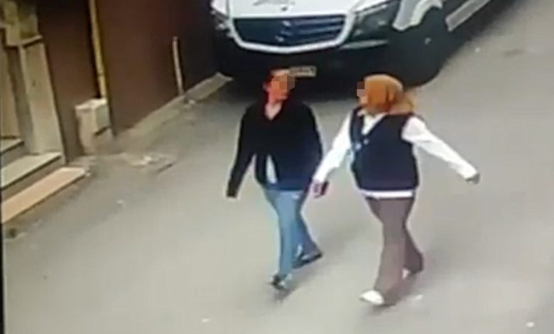 Evlere giren kadın hırsızlar polisten kaçamadı 1 evlere giren kadin hirsizlar polisten kacamadi d76aed707f54 |