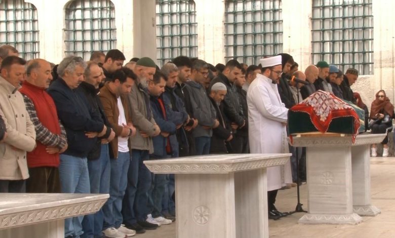 fatihte oyuncu sevil akdagin oldurdugu elif kirav son yolculuguna ugurlandi 65c9e71ceea7 |