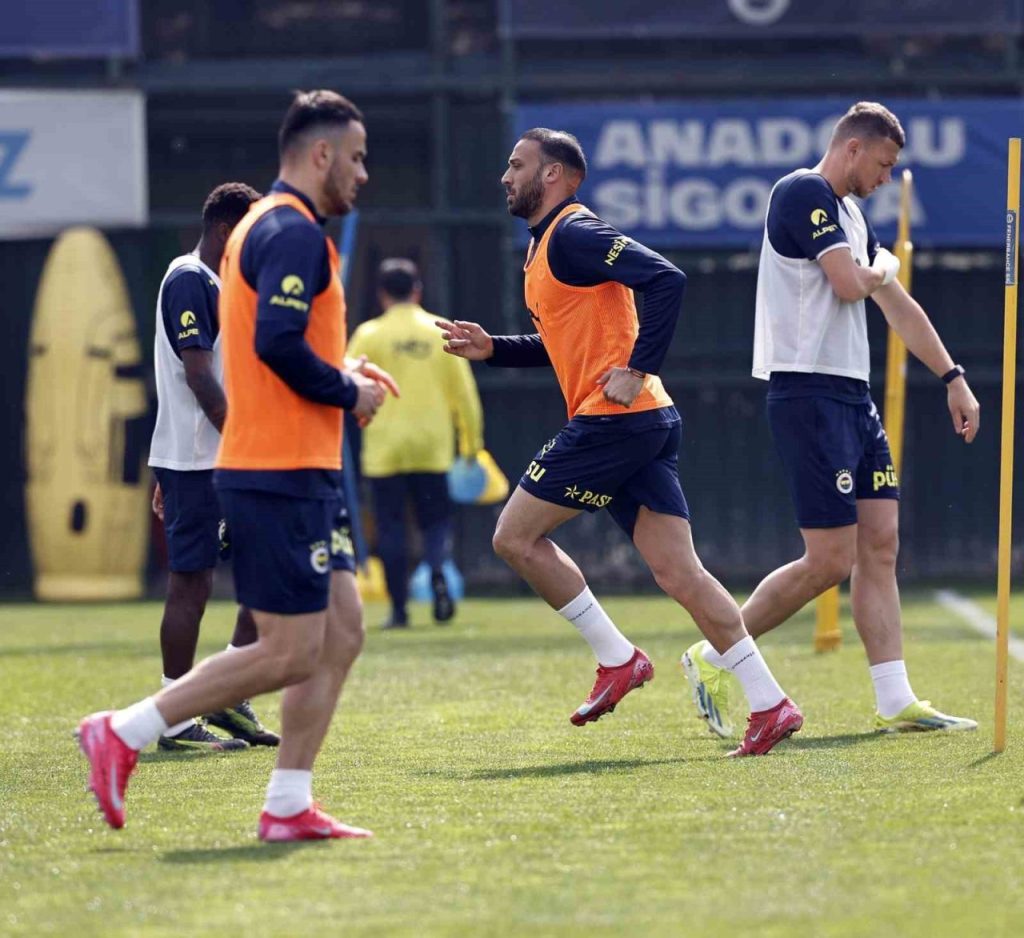 fenerbahce kayserispor maci hazirliklarini tamamladi 1b7b271e98a1 |