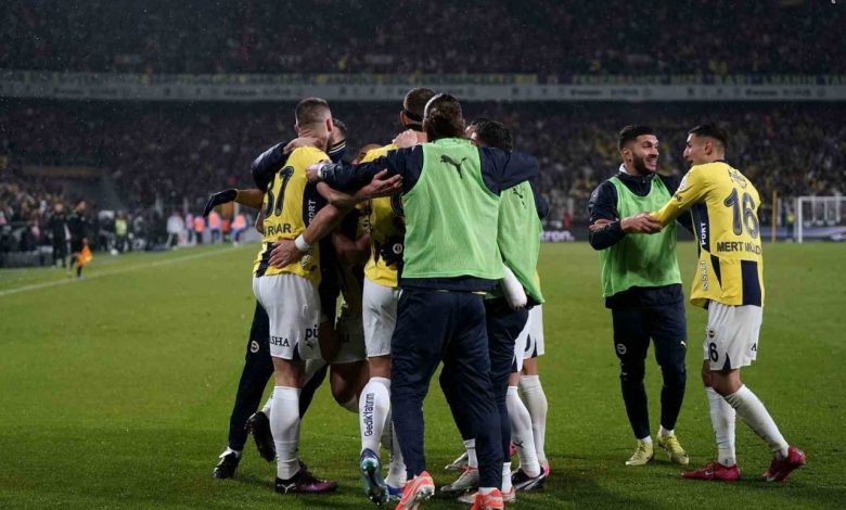 fenerbahce liderle puan farkini 3e indirdi e21d778d3141 |