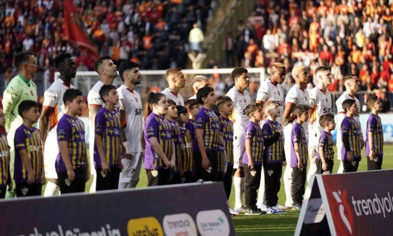 Galatasaray’da 3 değişiklik 1 galatasarayda 3 degisiklik acee0a79b4a2 |