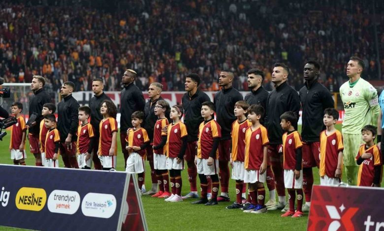 galatasarayda tek degisiklik 47d24b0ec1f9 |