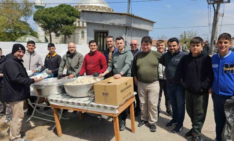geleneksel koy hayrinda binlerce kisi bulustu 7cea6e62bef7 |