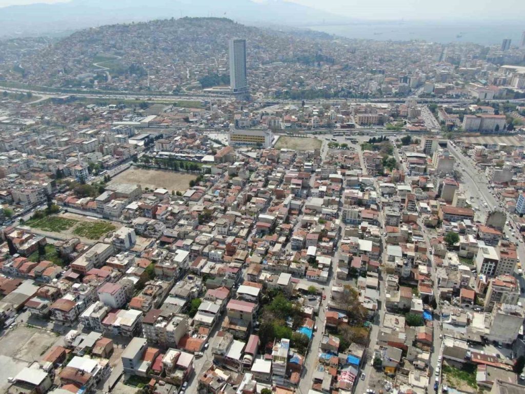 guney mahallesi sakinlerinden konak belediyesine parselasyon tepkisi 6deda6a735d4 |