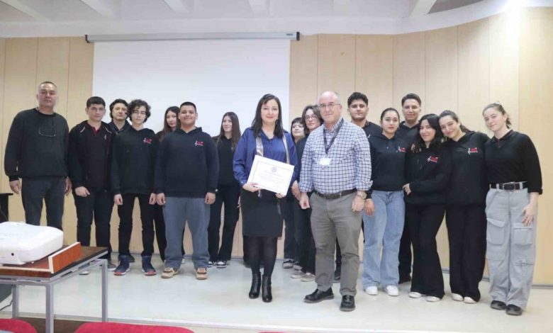 Güzel Sanatlar Lisesi öğrencilerinden minik hastalara moral konseri 1 guzel sanatlar lisesi ogrencilerinden minik hastalara moral konseri 0319352b1332 |