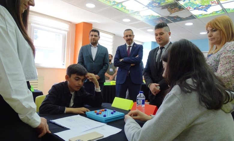 Havran’da Akıl ve Zekâ Oyunları Turnuvası renkli görüntülere sahne oldu 1 havranda akil ve zek oyunlari turnuvasi renkli goruntulere sahne oldu cf6b5e1016c0 |