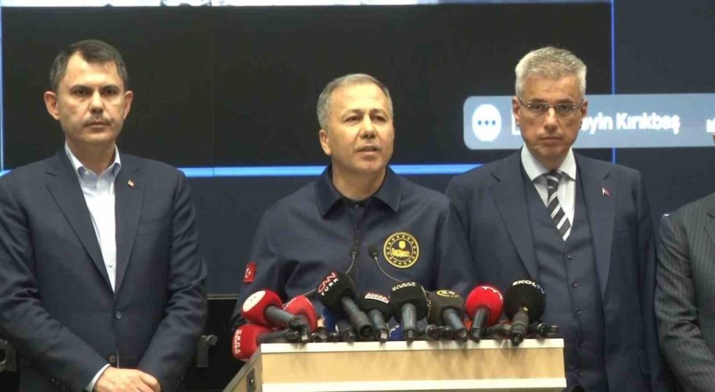 icisleri bakani ali yerlikaya son 12 saatlik dilimde 4un uzerinde herhangi bir artci sarsinti meydana gelmedi ed53ddfe8809 |