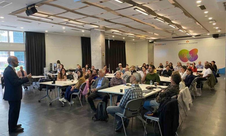 ingiliz profesorden izmir ekonomiye tam not 918fc451e3e0 |