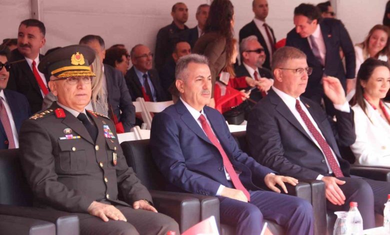 izmirde 23 nisan kutlamalarindan renkli goruntuler a04090ccbbf2 |