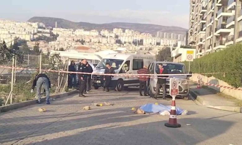 izmirde dehset sokak ortasinda eski nisanlisini ve annesini vurup intihar etti 52978c9346e9 |