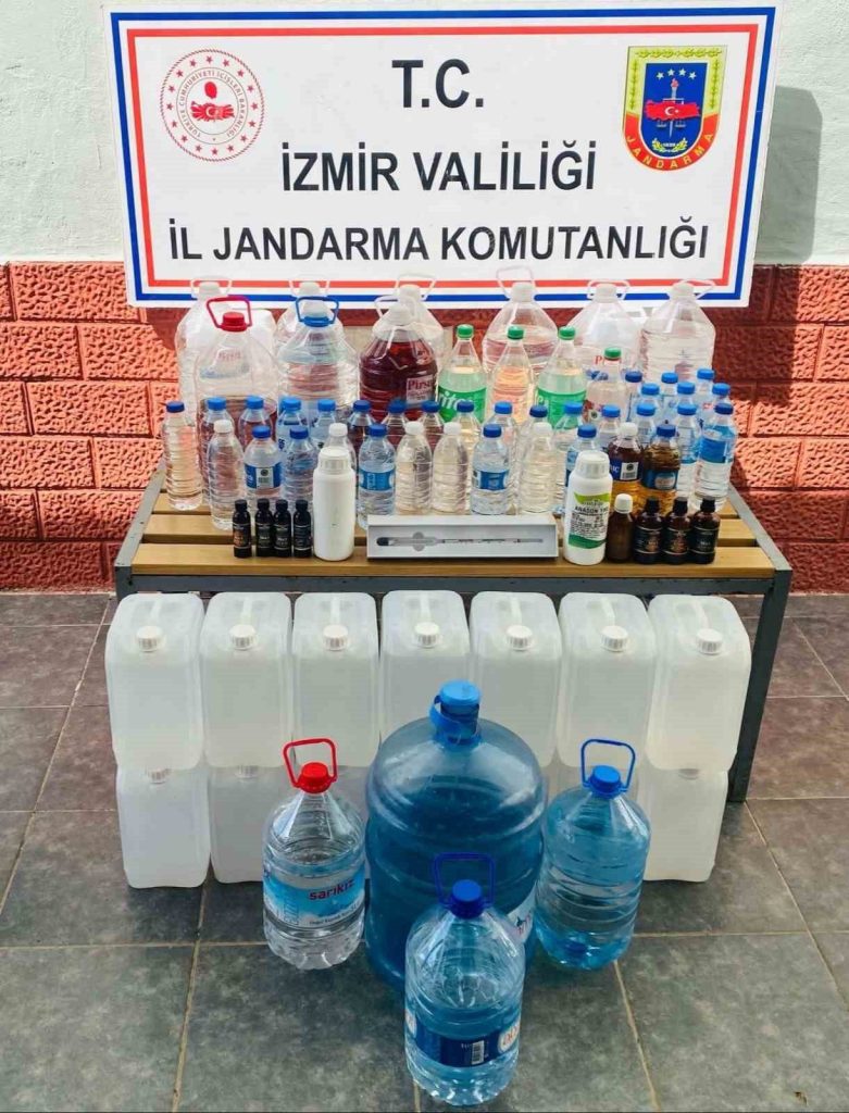 izmirde kacak alkol operasyonu 8 bin 223 litre etil alkol ele gecirildi ee144a1bd8d5 |