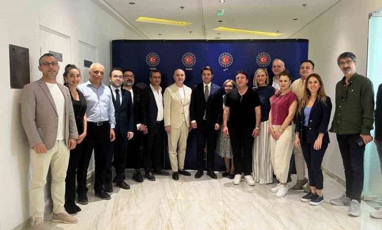 İzmirli gelinlik, damatlık ve abiyecilerin yeni hedefi: Dubai pazarı 1 izmirli gelinlik damatlik ve abiyecilerin yeni hedefi dubai pazari 18b819da9acd |