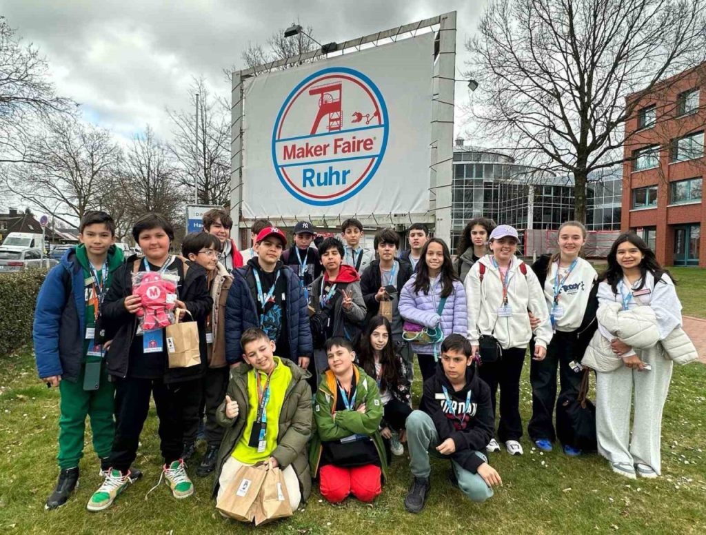 izmirli ogrenciler almanyada teknoloji fuarinda projelerini sergiledi fe6502d273b2 |