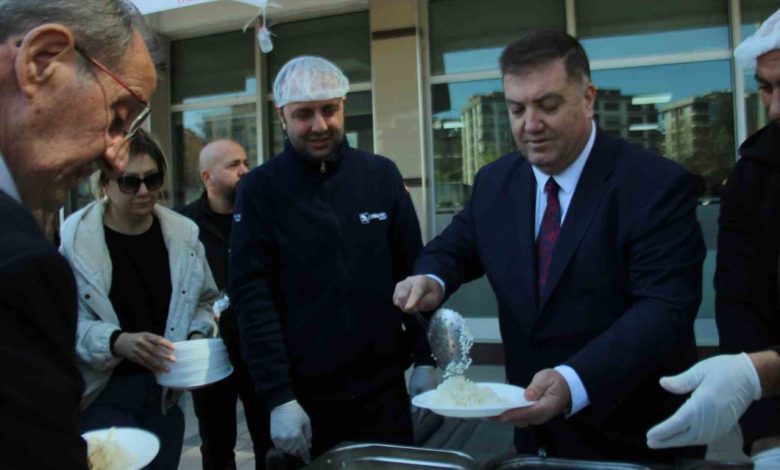 izmirli taksicilerden pilav hayri 535dc4047627 |