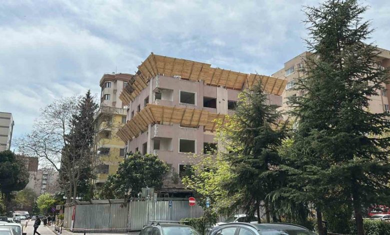 kadikoyde korkutan kaza kepce operatoru binanin 5inci katindan dustu cce1b35ded87 |