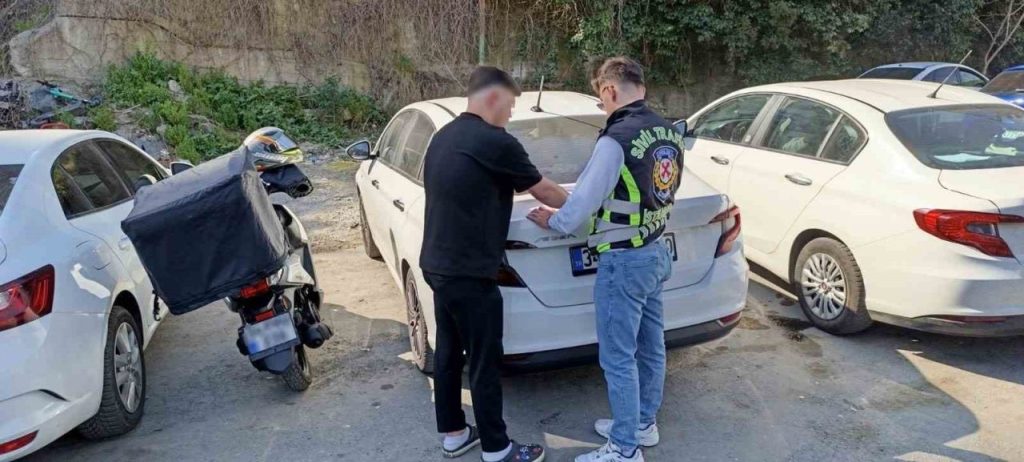 kagithanede trafige tehlikeye dusuren motosiklet surucusune cezai islem uygulandi 582a215f9faa |