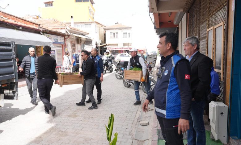 Burhaniye’de yol ve kaldırım işgaline müdahale 1 kaldirimm burhaniye |
