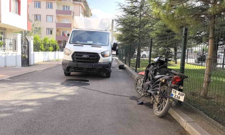 kamyonetle carpisan motosiklet surucusu agir yaralandi f760039f463b |