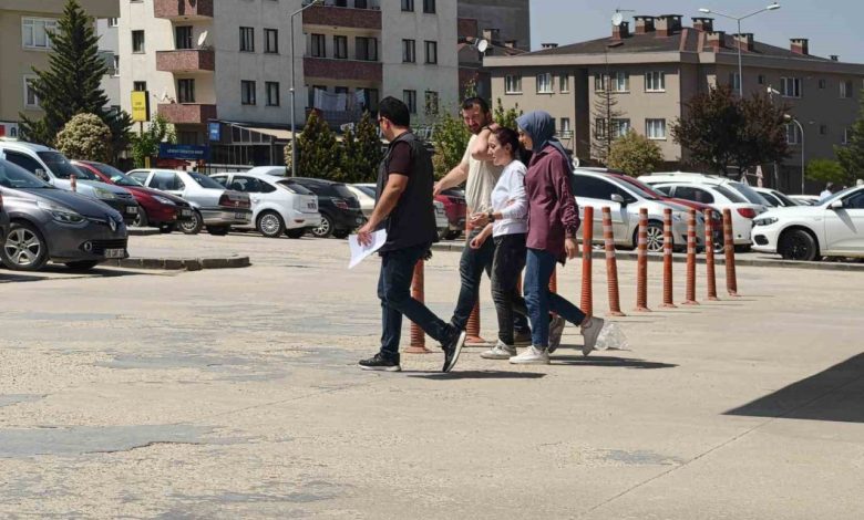 kesinlesmis 21 yil cezasi bulunan kadin yakalandi 12f91b955ba3 |