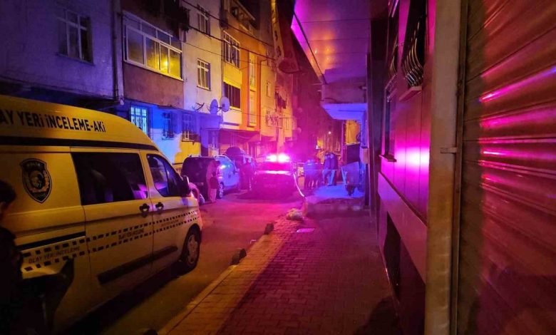 kucukcekmecede motosikletli iki kisi evi kursunladi 86f28944a0ff |