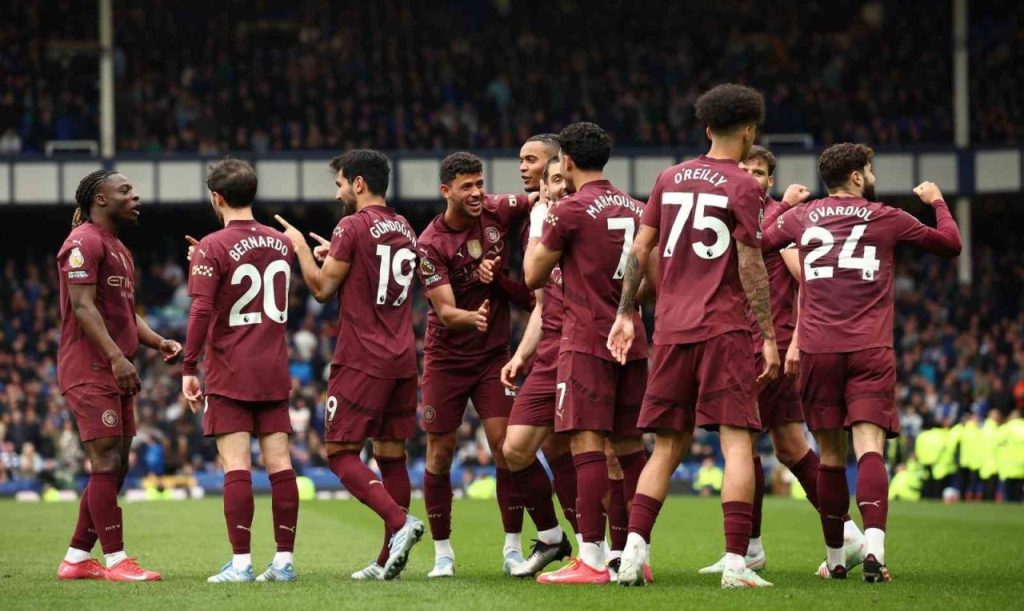 manchester city evertoni 2 0 ile gecti b4d78ae0aba9 |