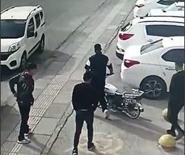 motosikleti saniyeler icerisinde calip kactilar o anlar kamerada 4883b227f43e |
