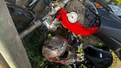 motosikletin kontrolden cikmasi ile birlikte genc surucu duvara ve direge carpti cc57a9908537 |