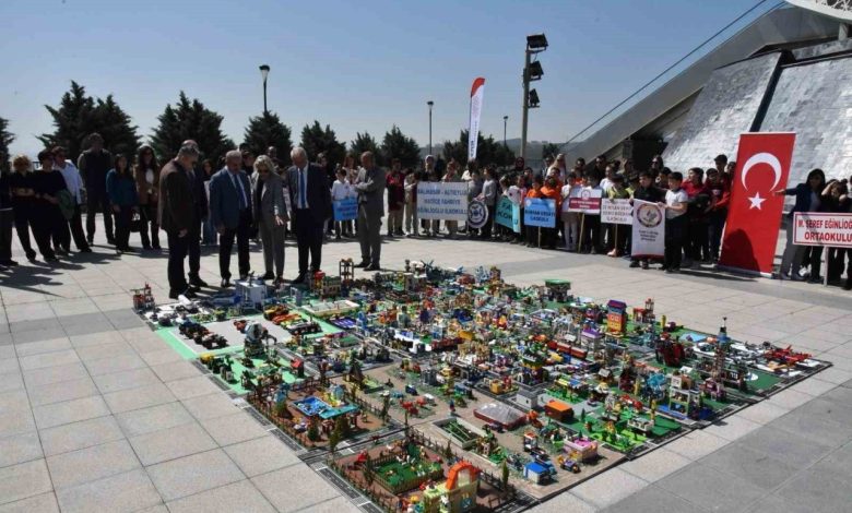 Öğrenciler 23 Nisan coşkusu ile Lego şehir inşa ettiler 1 ogrenciler 23 nisan coskusu ile lego sehir insa ettiler d920b04152d6 |