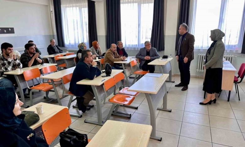 Öğretmenlere ’Din, Ahlak ve Değer Öğretimi’ semineri 1 ogretmenlere din ahlak ve deger ogretimi semineri 11b5c4d8f879 |