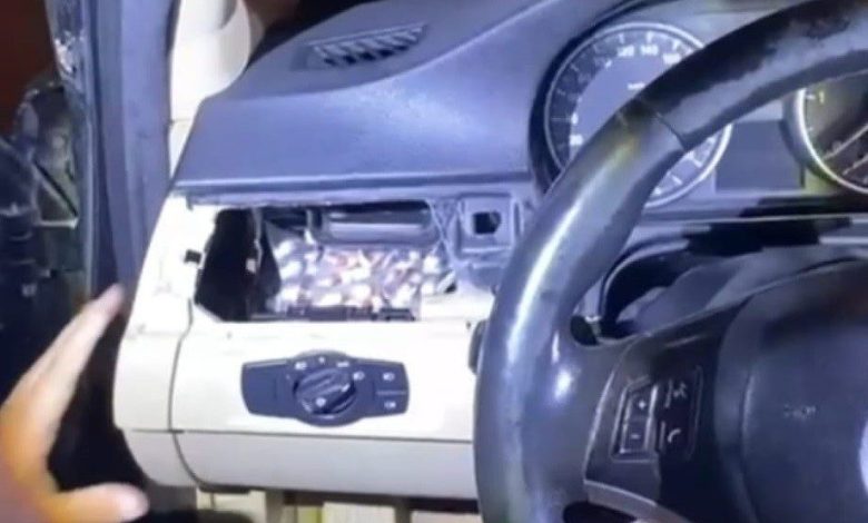 otomobilin klima izgarasindan uyusturucu cikti fef7381b7fd1 |