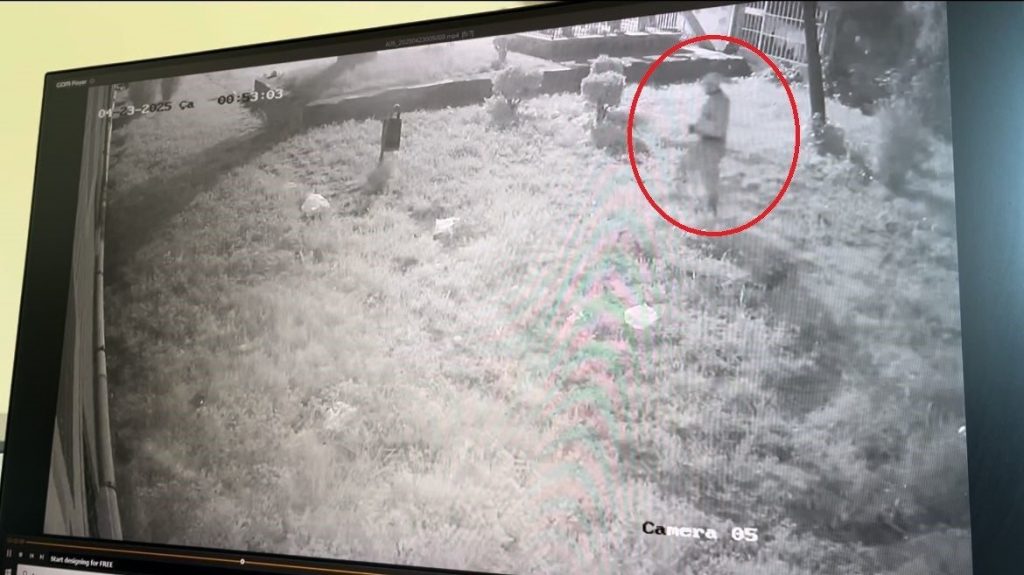 ozel gece ev soyan sakar hirsiz olay yerinde telefonunu dusurdu 3d186a3e8806 |