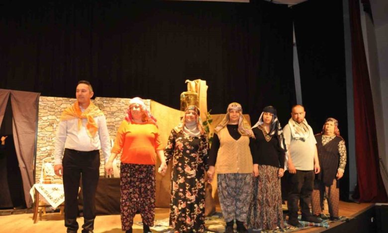 ruh sagligi hastalarindan tiyatro performansi 10c0767f0e16 |