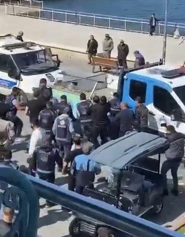 sahil seridini mesken tutan seyyar saticilara operasyon c8f8c61e5a89 |