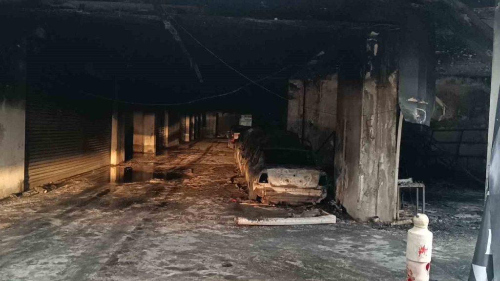 sancaktepede oto galericiler sitesinde cikan yanginin biraktigi hasar boyle goruntulendi 4259f6740bdb |