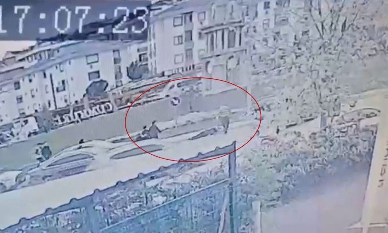 Sancaktepe’de yol verme tartışması kanlı bitti: İş adamı silahına davrandı 1 sancaktepede yol verme tartismasi kanli bitti is adami silahina davrandi 7bf2c3c1c257 |